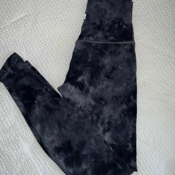 Lululemon leggings - Picture 1 of 4